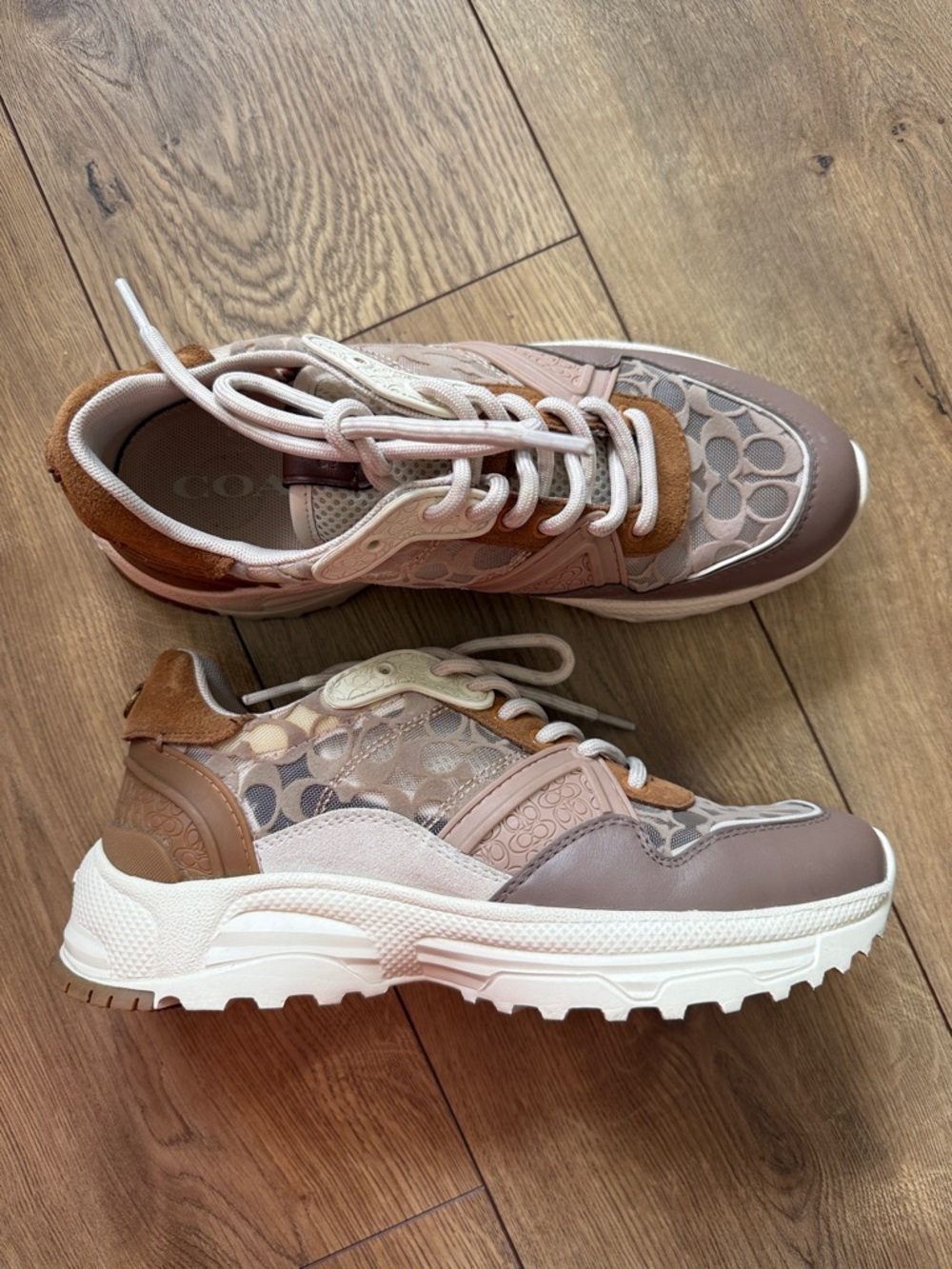 LIKE NEW Coach Cream  and Brown Monogram Runner Sneakers